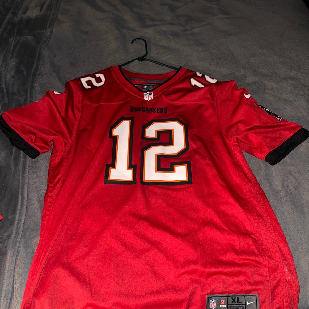 nike NFL tom brady tampa bay buccaneers Jersey with Number 12 size xl